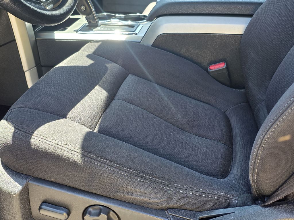 Photo 12 of this FORD F150