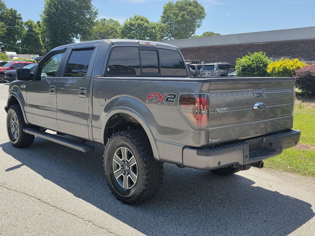 Photo 3 of this FORD F150