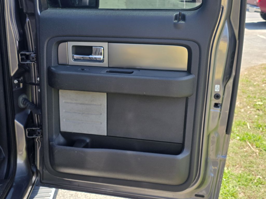 Photo 19 of this FORD F150