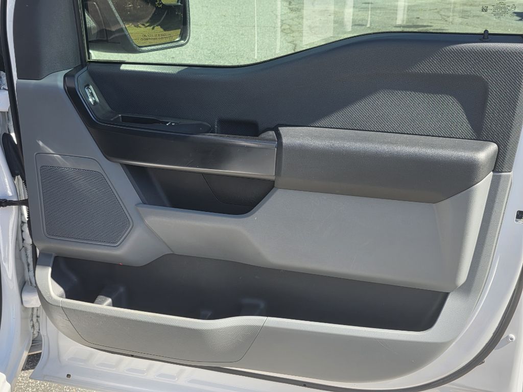 Photo 21 of this FORD F150