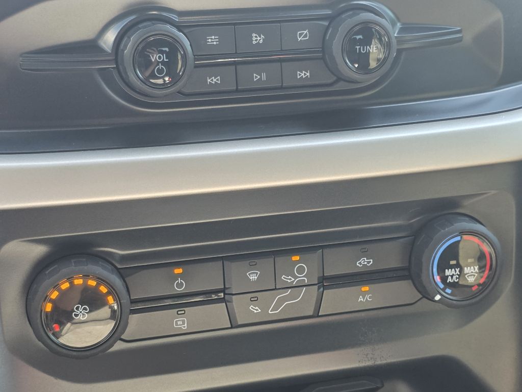 Photo 31 of this FORD F150