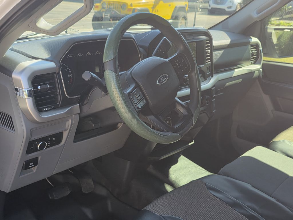 Photo 12 of this FORD F150