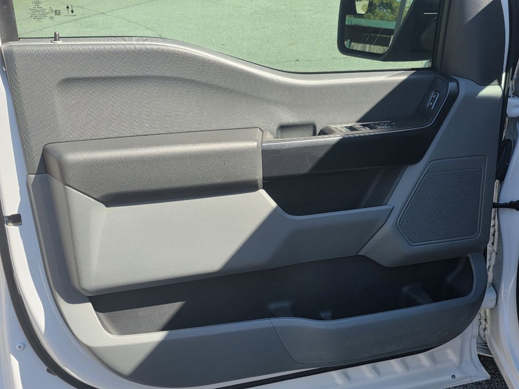 Photo 9 of this FORD F150