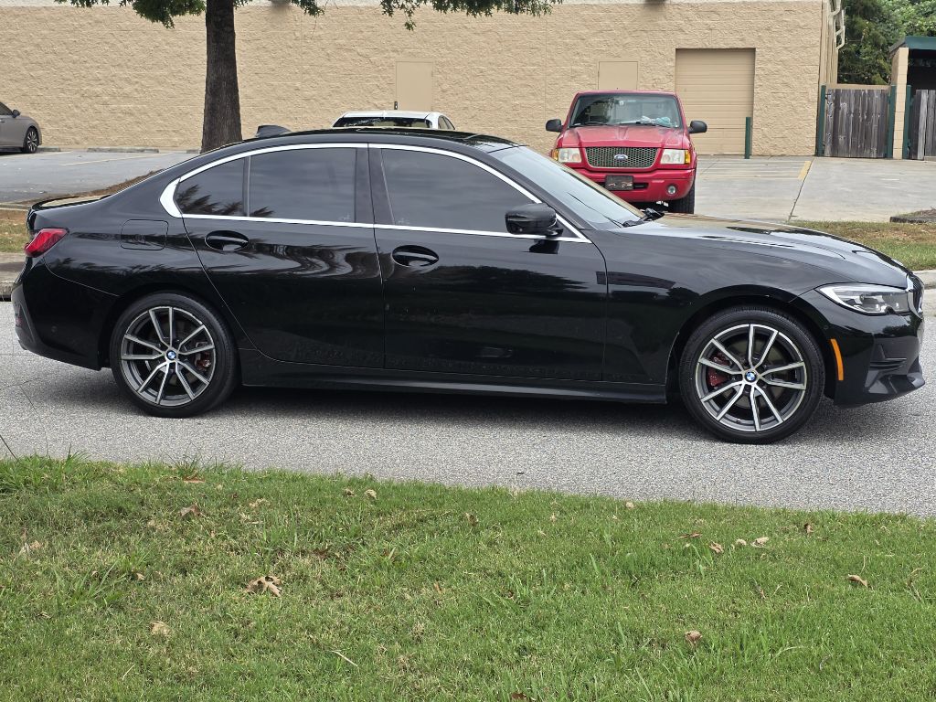 Photo 6 of this BMW 330I
