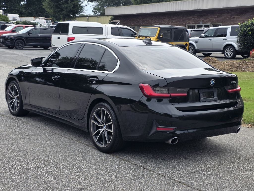 Photo 3 of this BMW 330I