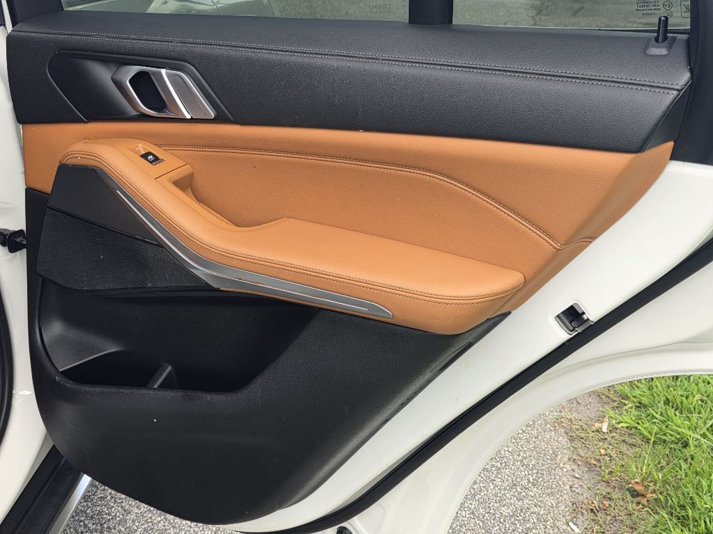Photo 18 of this BMW X5