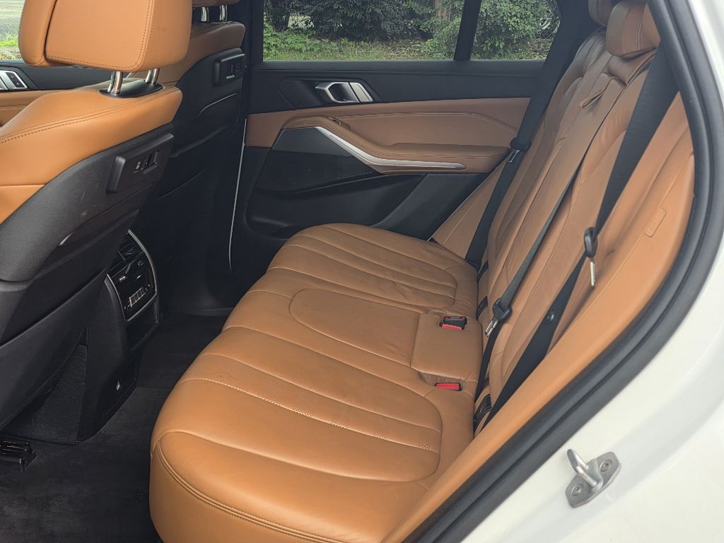 Photo 16 of this BMW X5