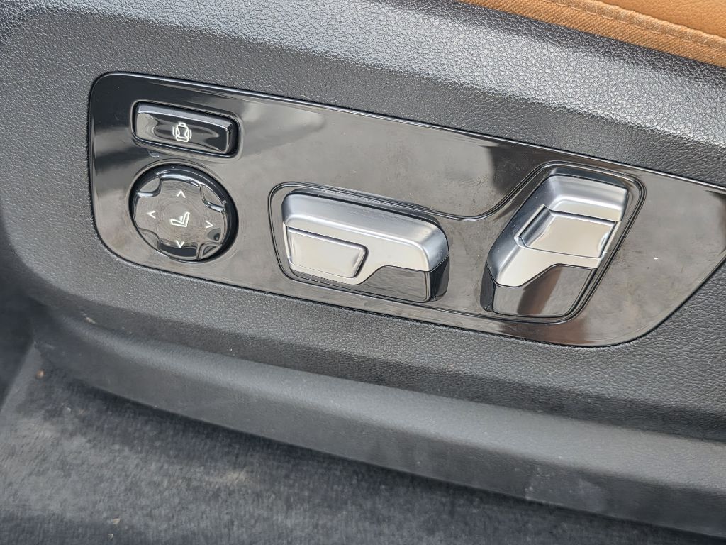 Photo 11 of this BMW X5