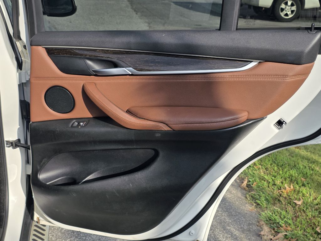 Photo 18 of this BMW X5
