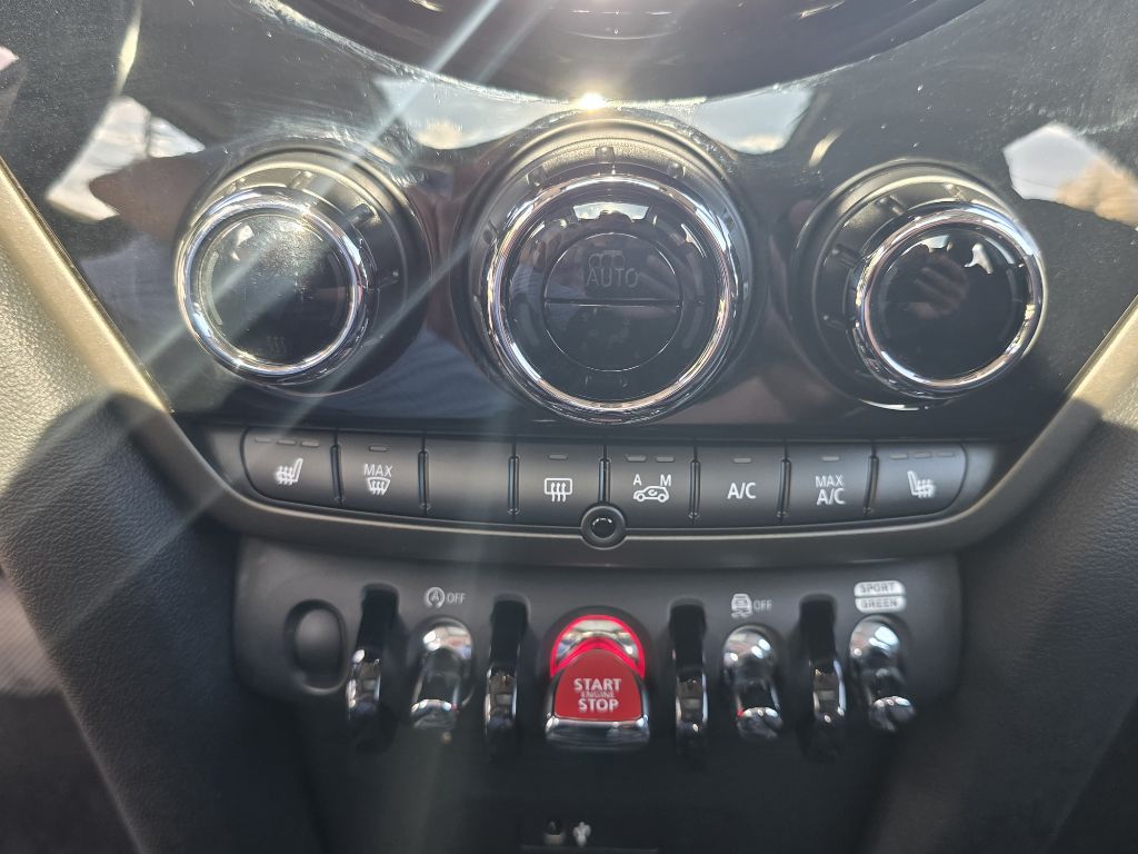 Photo 29 of this MINI COOPER