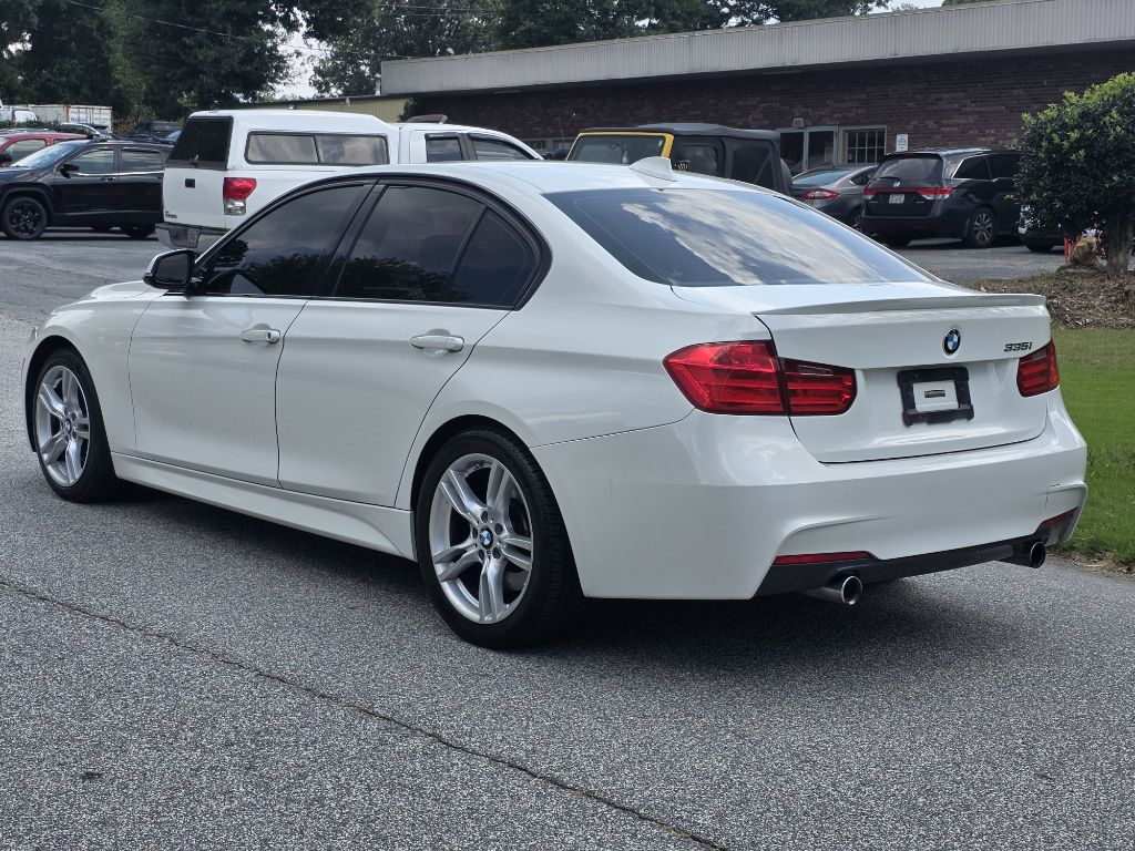 Photo 3 of this BMW 335