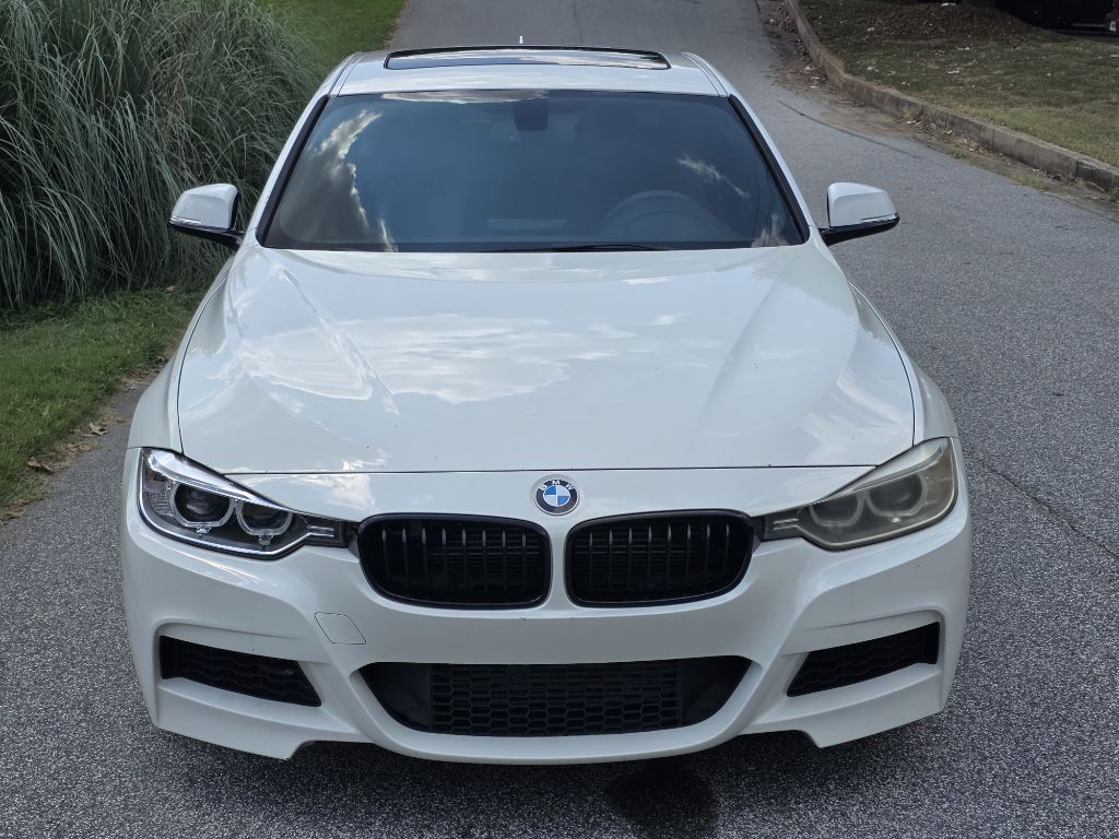 Photo 8 of this BMW 335