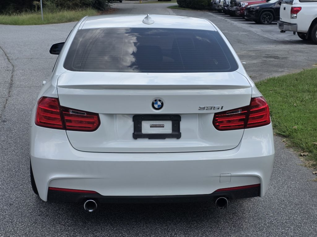 Photo 4 of this BMW 335