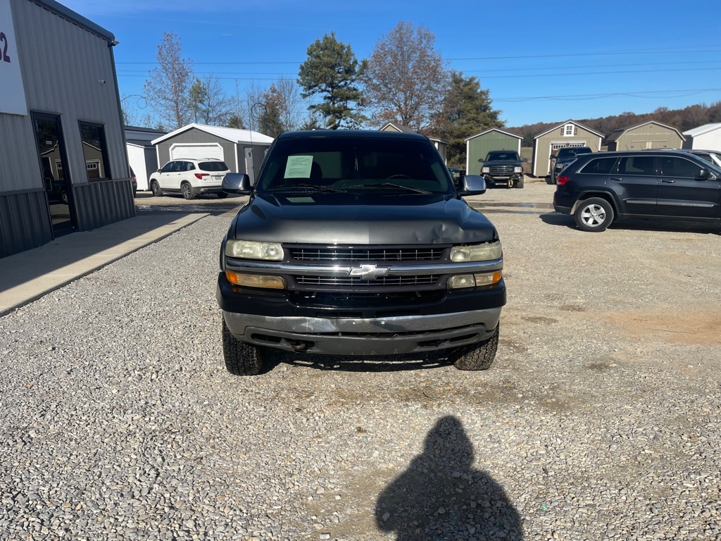 Photo 2 of this CHEVROLET SILVERADO 2500