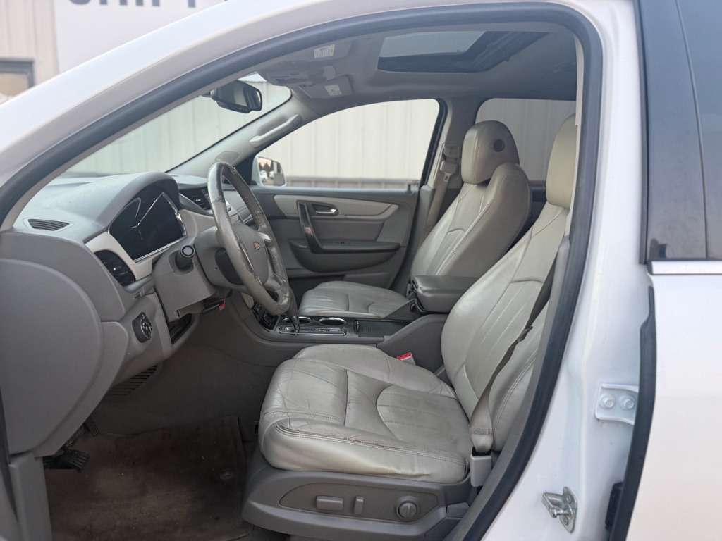 Photo 7 of this CHEVROLET TRAVERSE