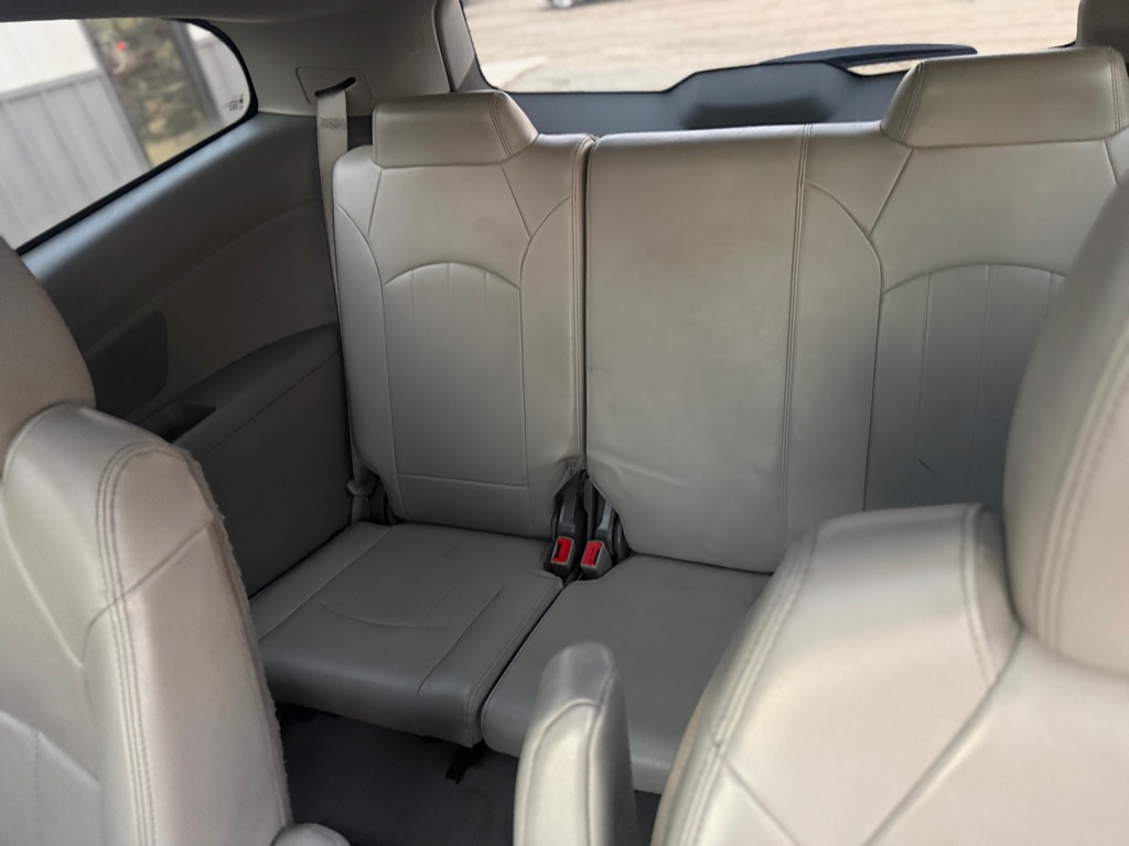 Photo 5 of this CHEVROLET TRAVERSE