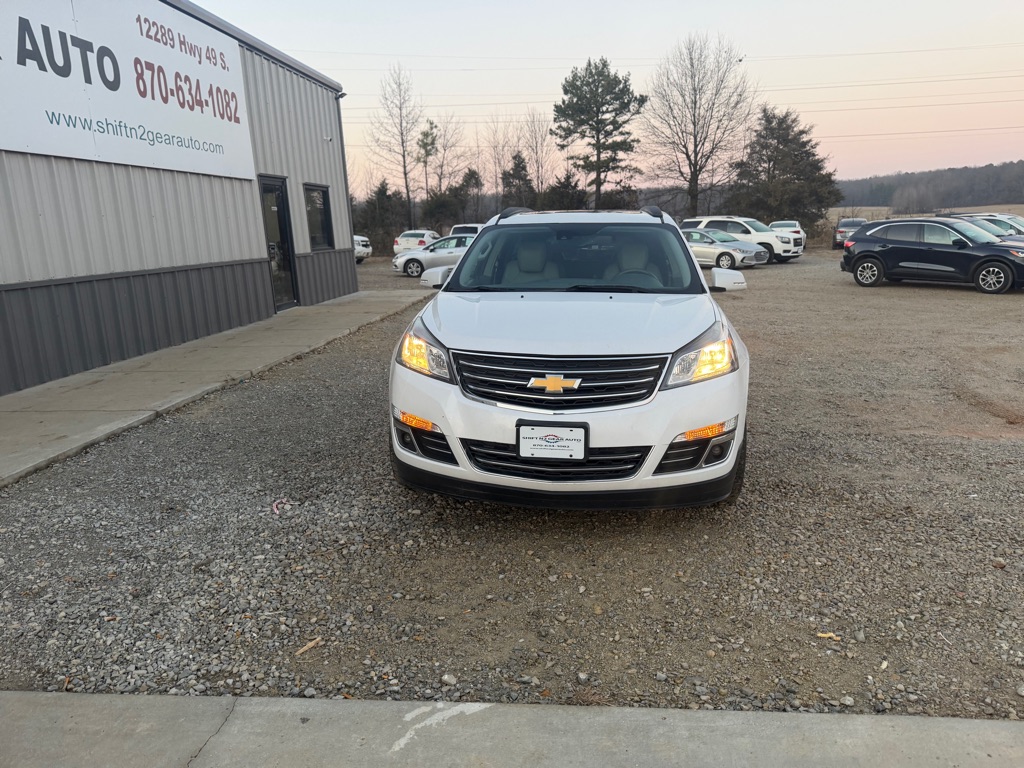 Photo 2 of this CHEVROLET TRAVERSE