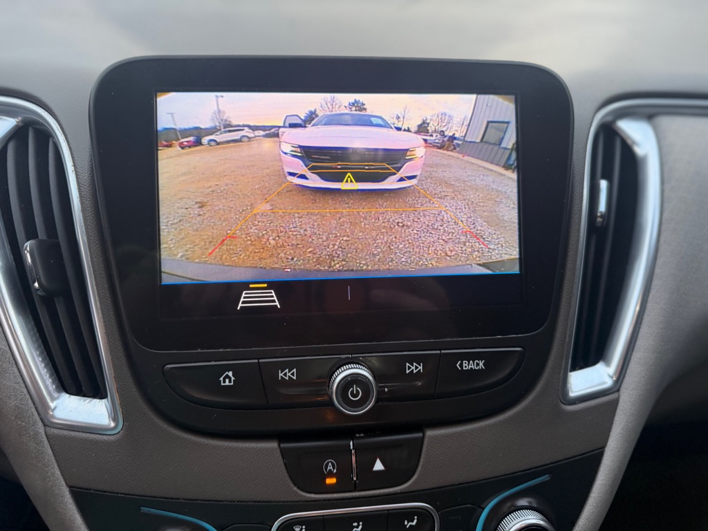Photo 8 of this CHEVROLET MALIBU