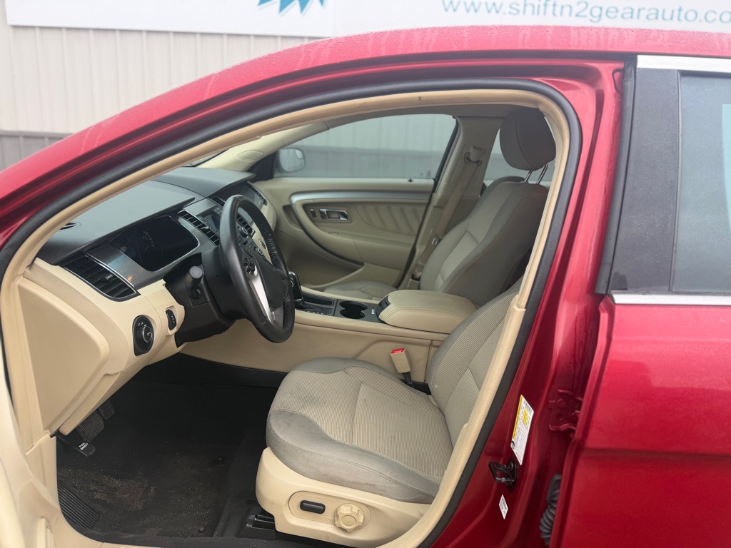 Photo 6 of this FORD TAURUS