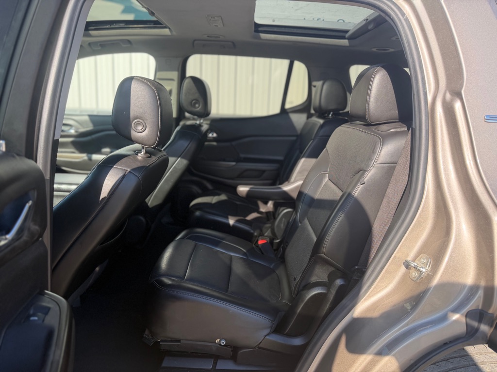 Photo 6 of this GMC ACADIA
