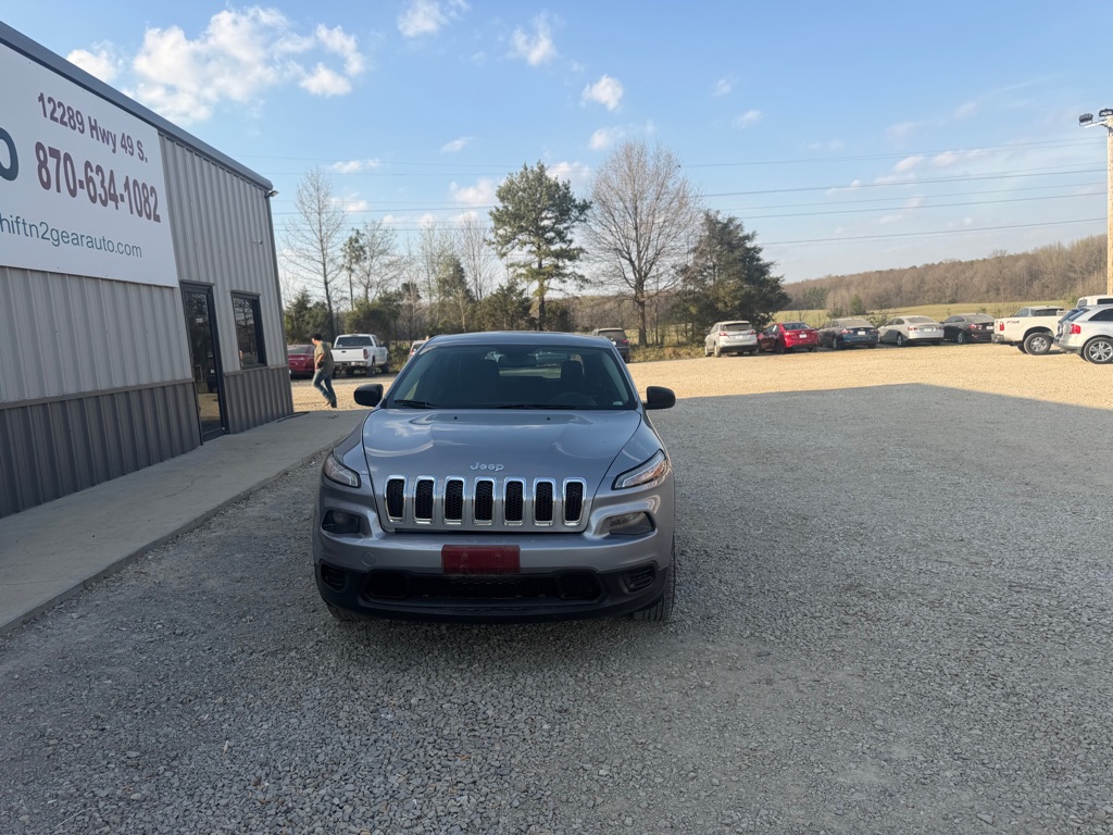 Photo 2 of this JEEP CHEROKEE