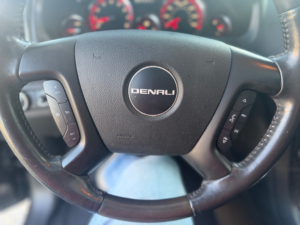 Photo 10 of this GMC ACADIA