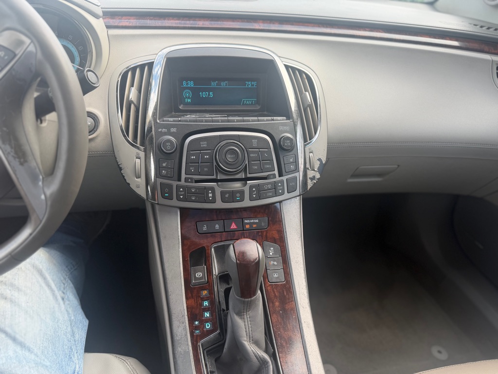 Photo 7 of this BUICK LACROSSE