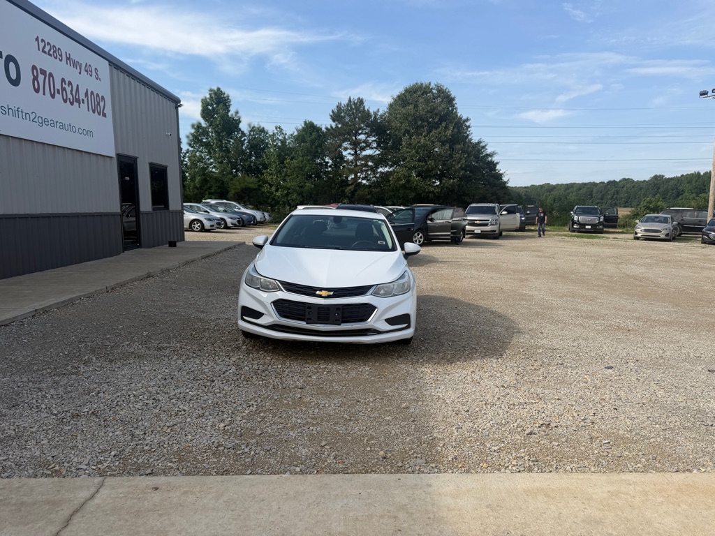 Photo 2 of this CHEVROLET CRUZE