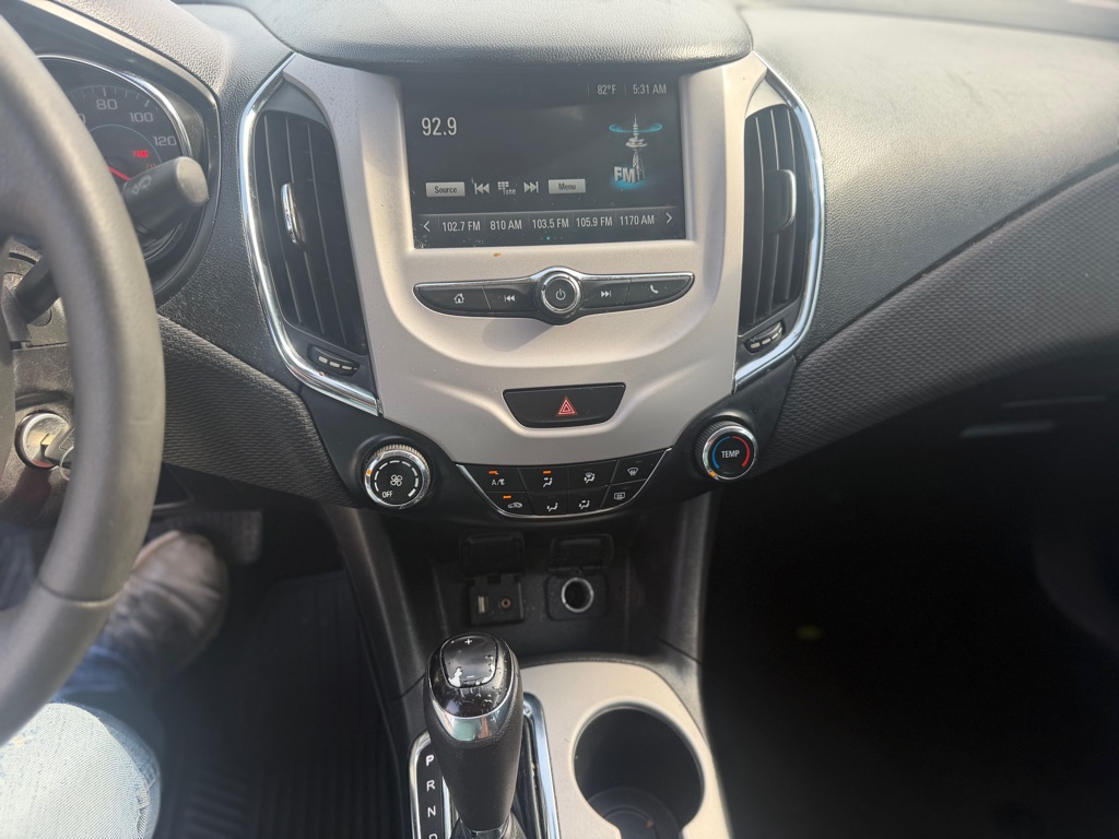 Photo 7 of this CHEVROLET CRUZE