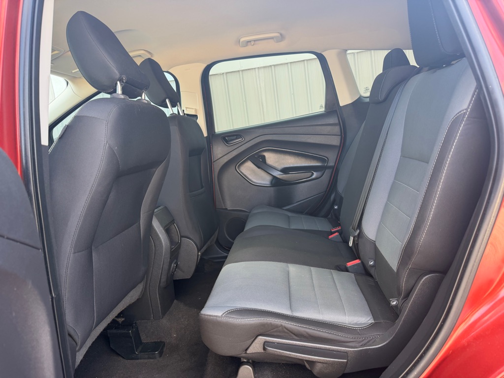 Photo 5 of this FORD ESCAPE