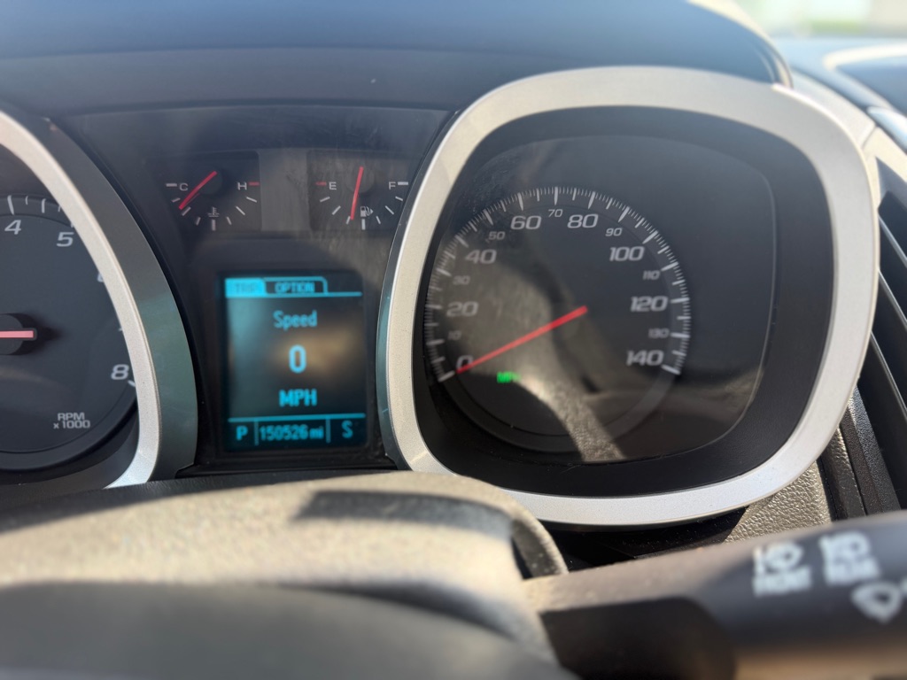Photo 10 of this CHEVROLET EQUINOX