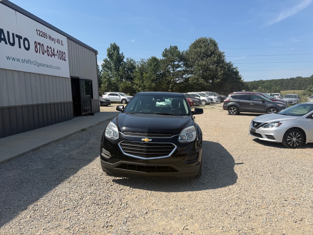 Photo 2 of this CHEVROLET EQUINOX