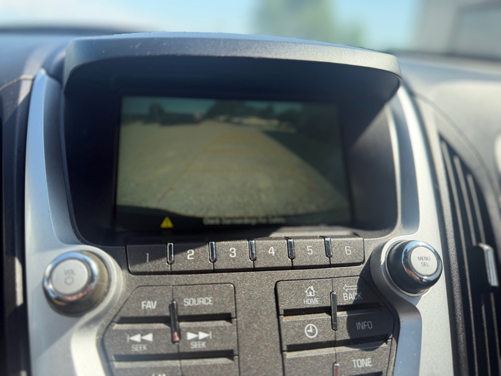 Photo 8 of this CHEVROLET EQUINOX