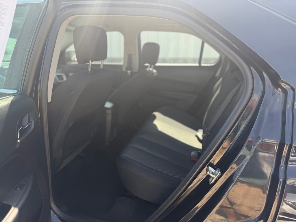 Photo 5 of this CHEVROLET EQUINOX