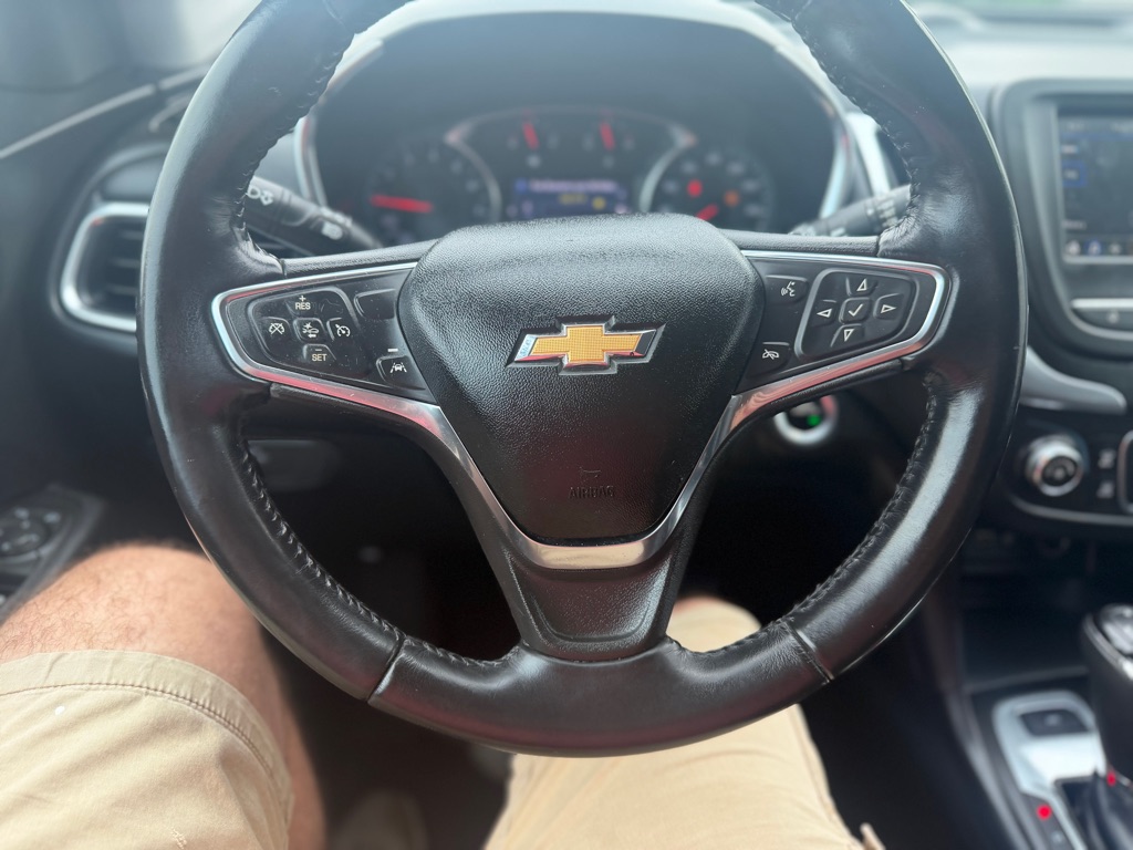 Photo 9 of this CHEVROLET EQUINOX