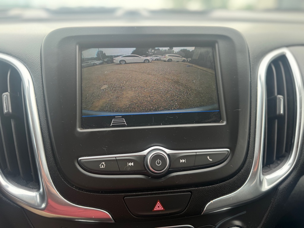 Photo 8 of this CHEVROLET EQUINOX