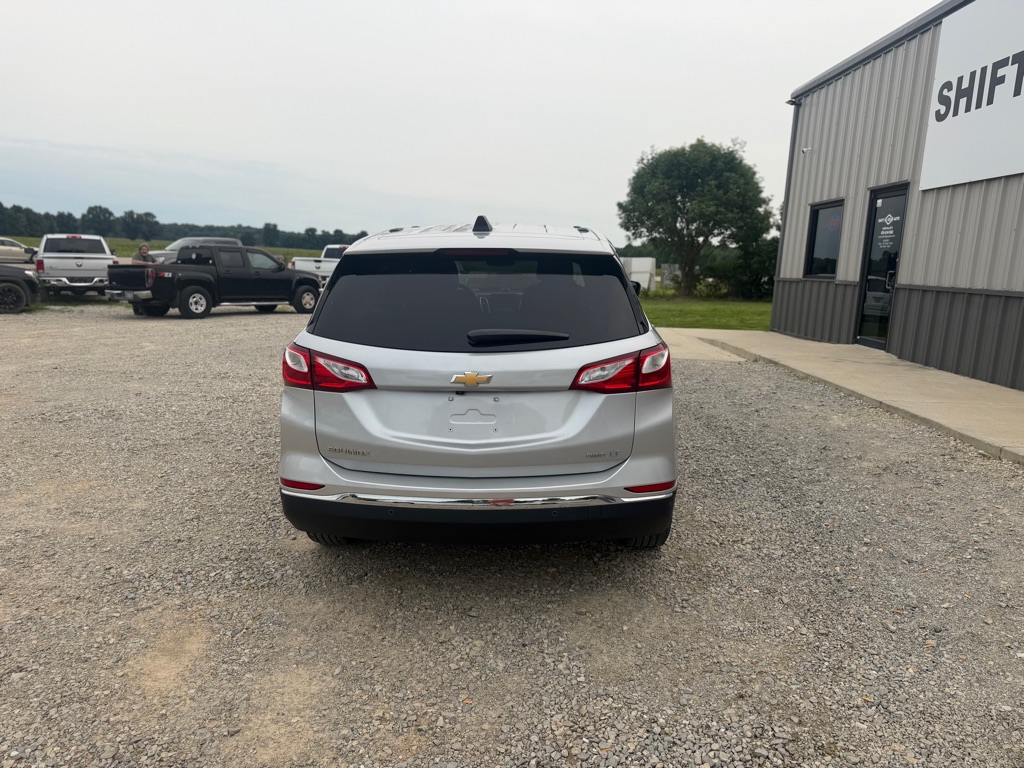 Photo 4 of this CHEVROLET EQUINOX