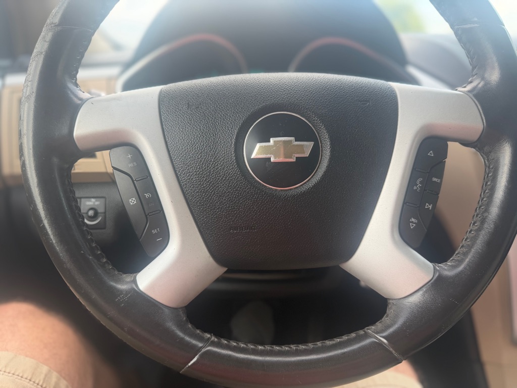 Photo 10 of this CHEVROLET TRAVERSE