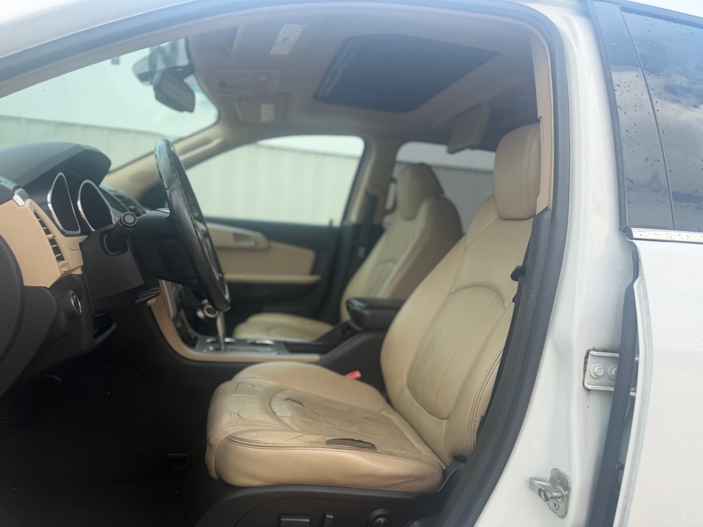 Photo 7 of this CHEVROLET TRAVERSE