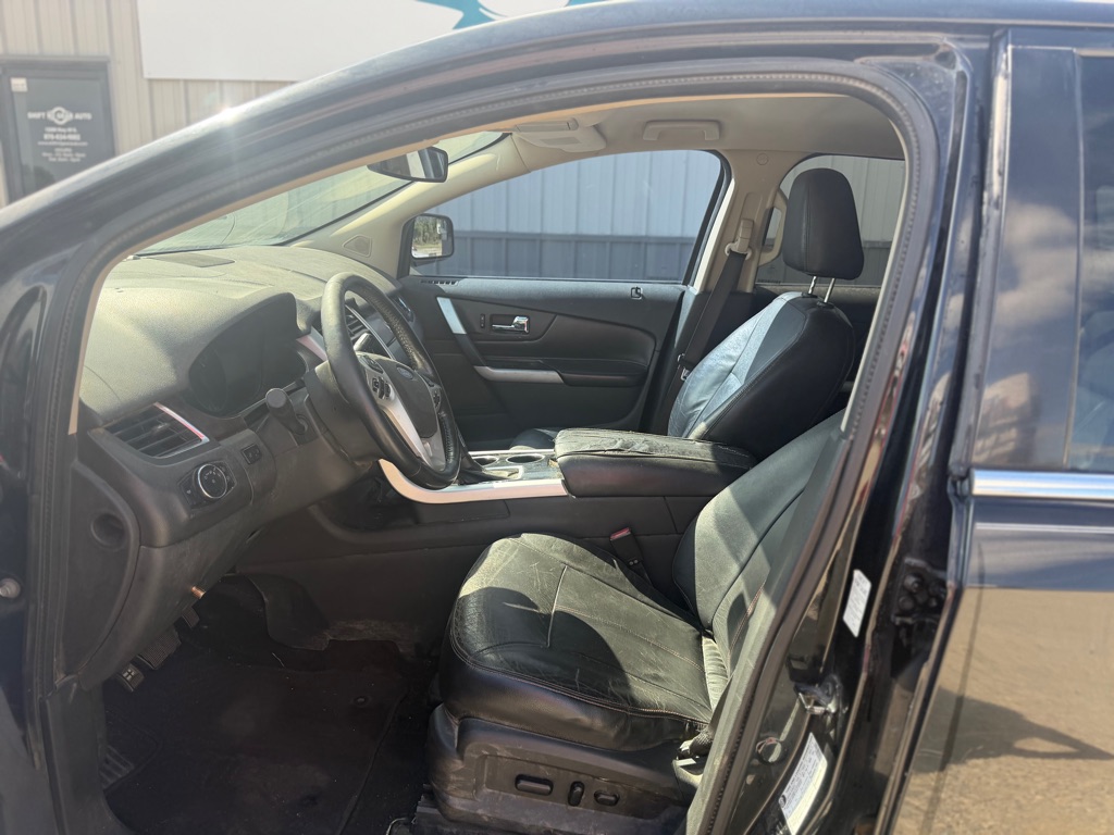 Photo 6 of this FORD EDGE