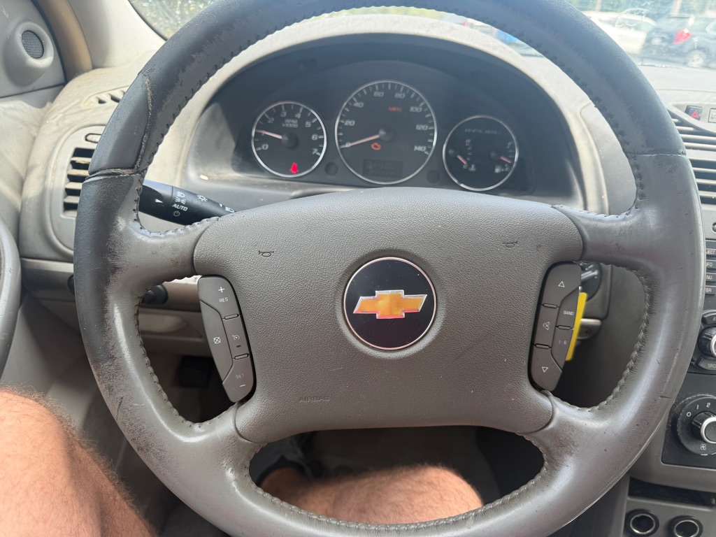 Photo 8 of this CHEVROLET MALIBU