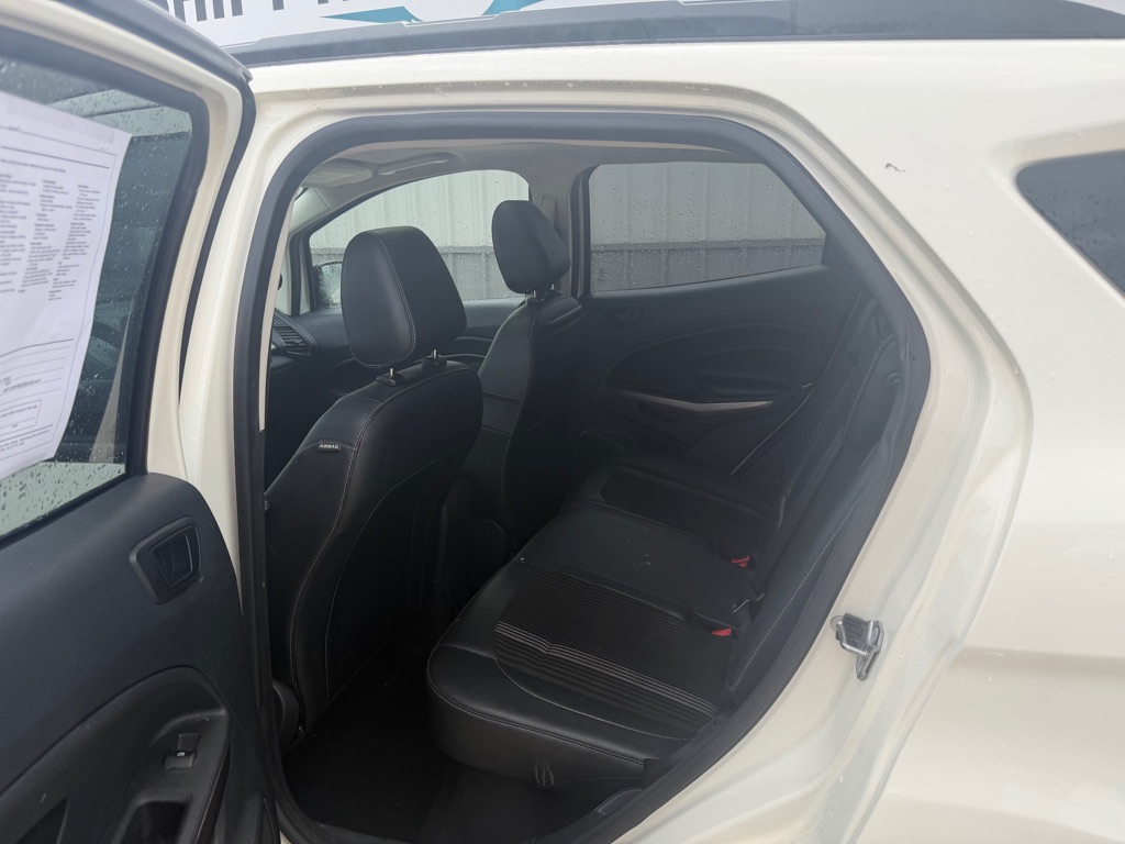 Photo 5 of this FORD ECOSPORT