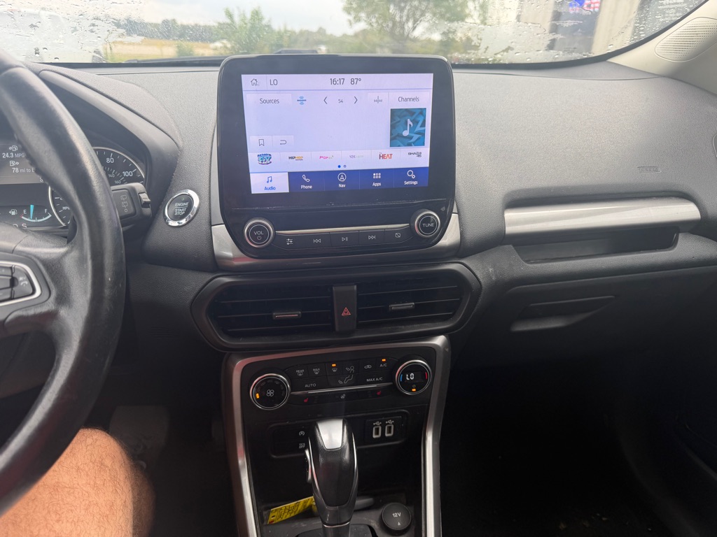 Photo 7 of this FORD ECOSPORT