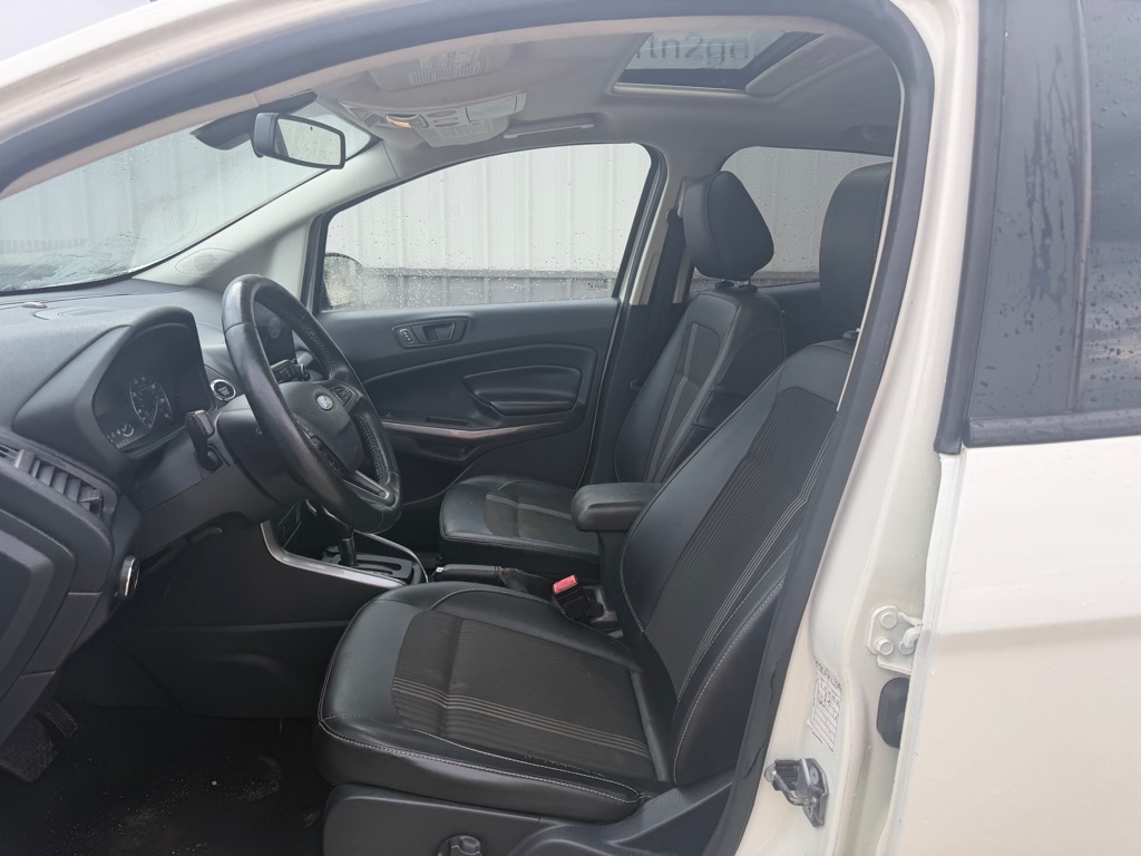 Photo 6 of this FORD ECOSPORT
