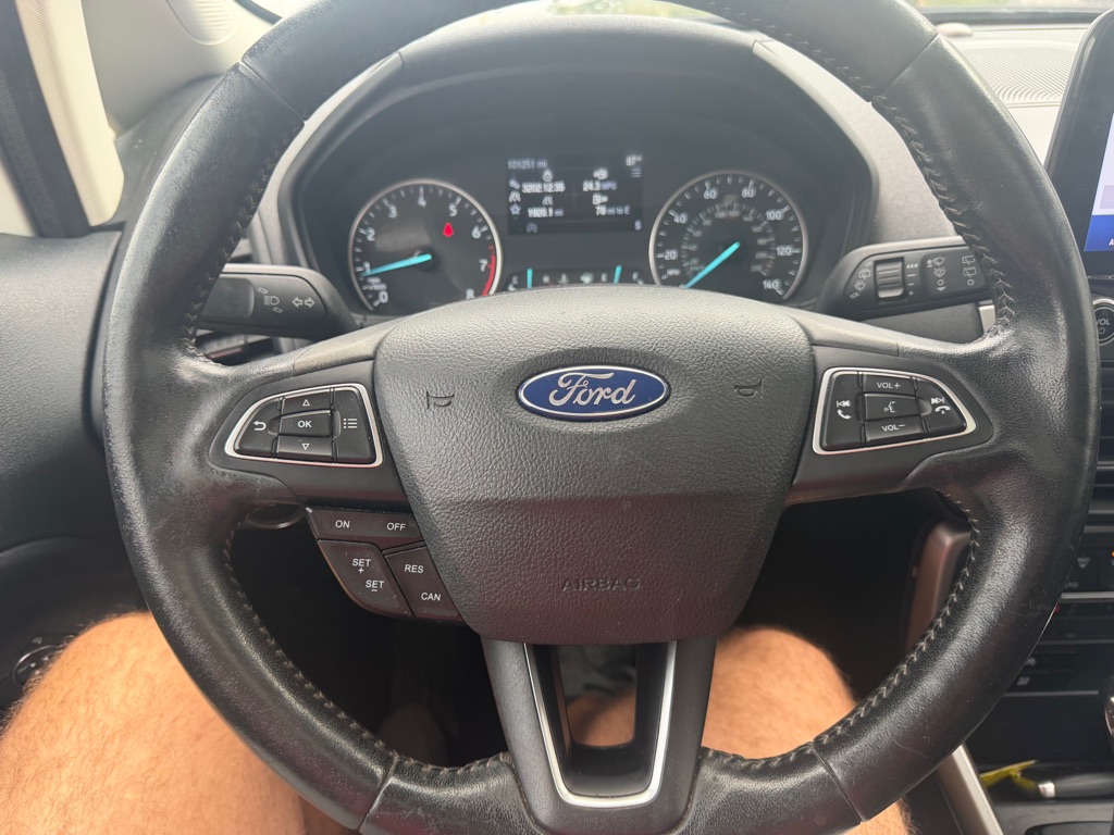 Photo 10 of this FORD ECOSPORT
