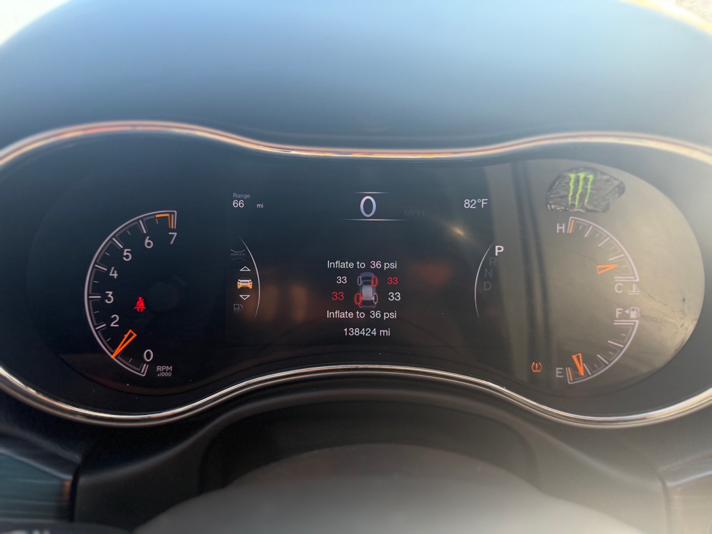Photo 12 of this JEEP GRAND CHEROKEE