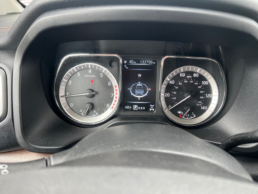 Photo 18 of this NISSAN TITAN
