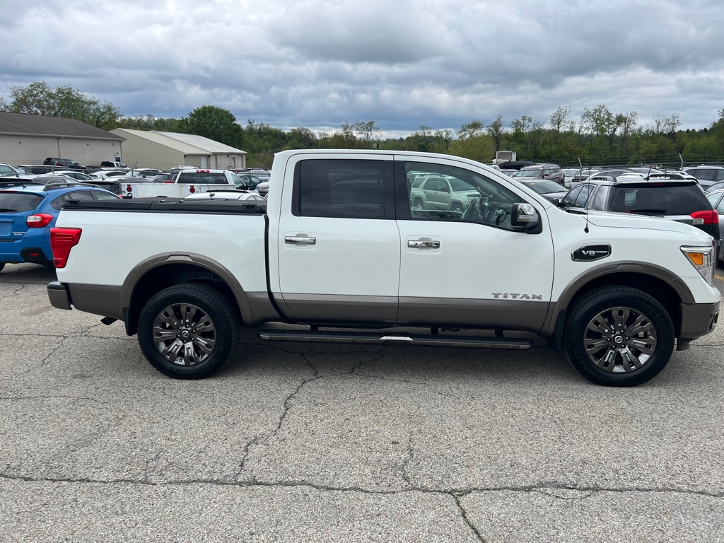 Photo 8 of this NISSAN TITAN