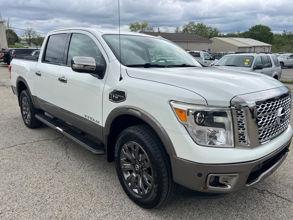 Photo 4 of this NISSAN TITAN