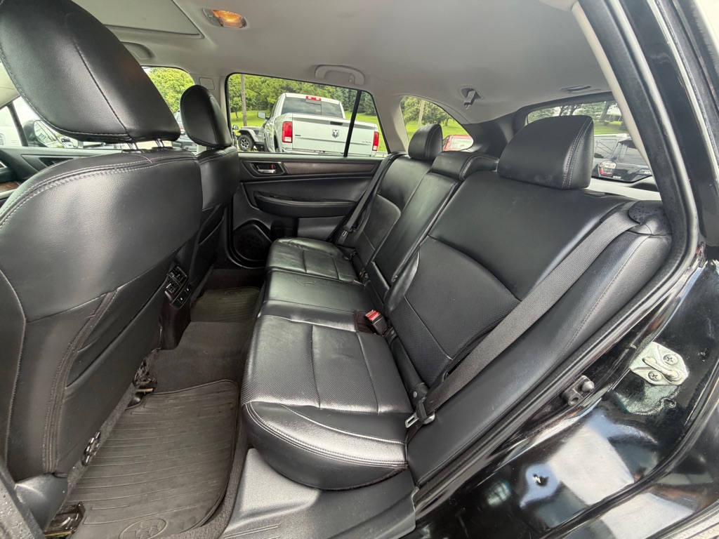 Photo 15 of this SUBARU OUTBACK
